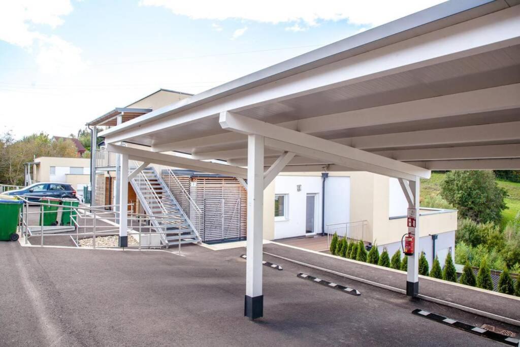 Ferienwohnung GästeTRAUM mit wunderschönem Ausblick und Garten Muhldorf Bei Feldbach Exterior foto
