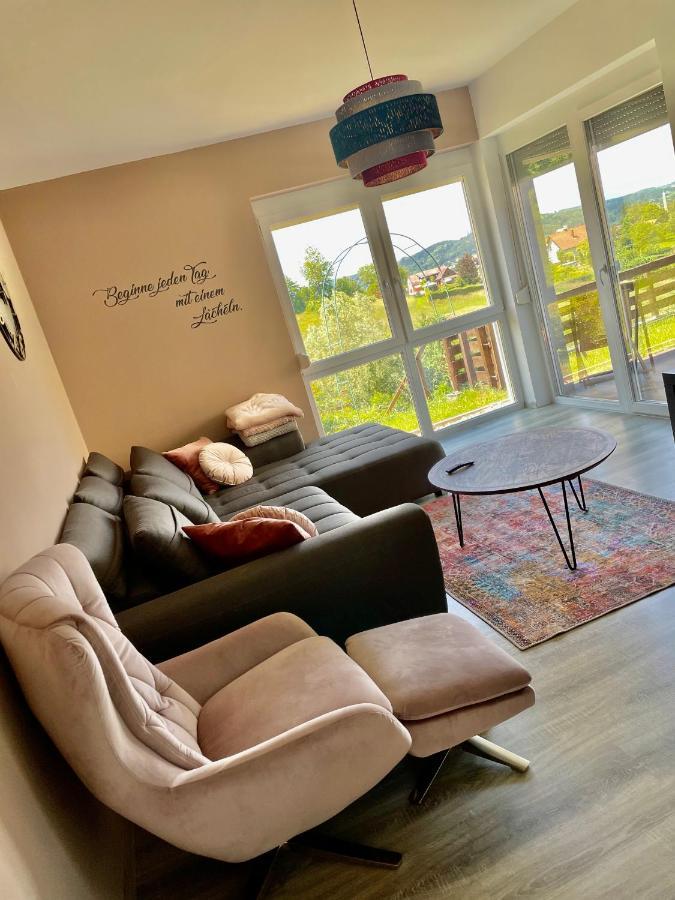 Ferienwohnung GästeTRAUM mit wunderschönem Ausblick und Garten Muhldorf Bei Feldbach Exterior foto