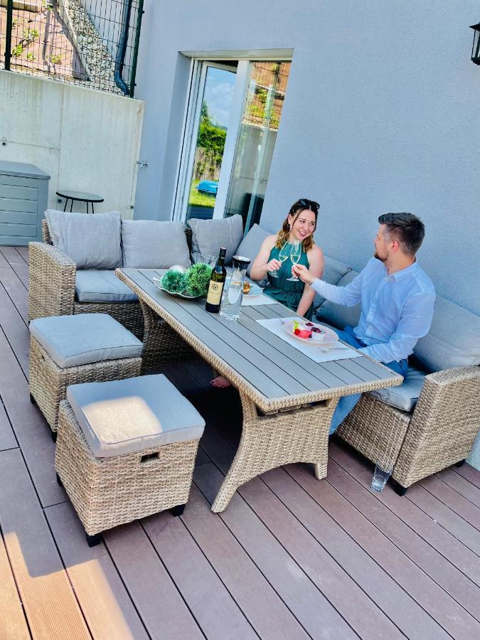 Ferienwohnung GästeTRAUM mit wunderschönem Ausblick und Garten Muhldorf Bei Feldbach Exterior foto